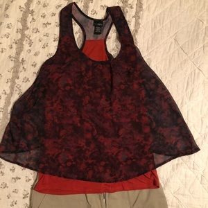 Flowy tank top with fitted 2nd layer - M